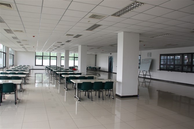 调整安检学员就餐食堂