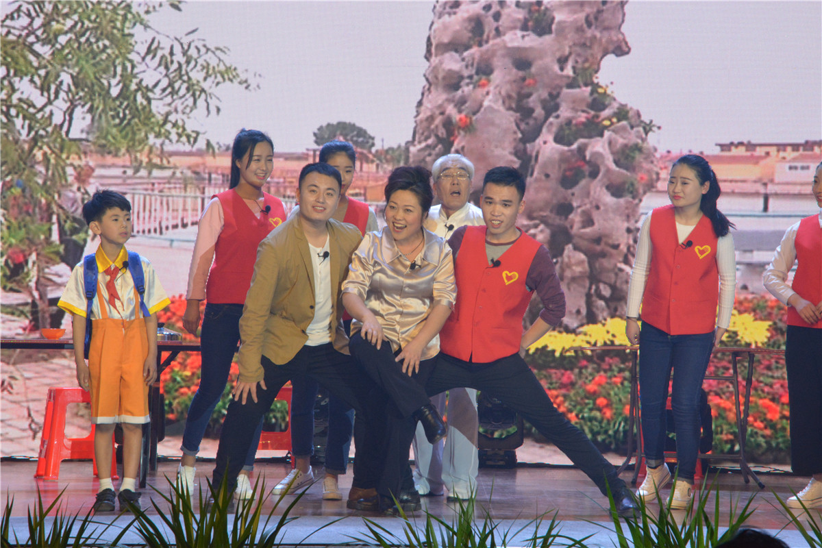 2016年春晚原创音乐剧《家乡的新鲜事》