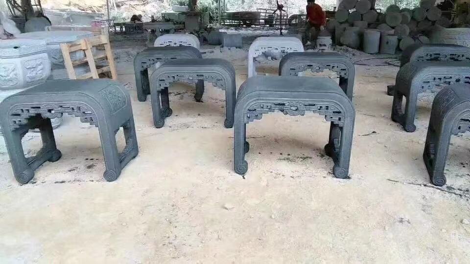 桌子石椅