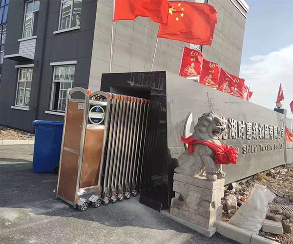 Cloud Zoom small image