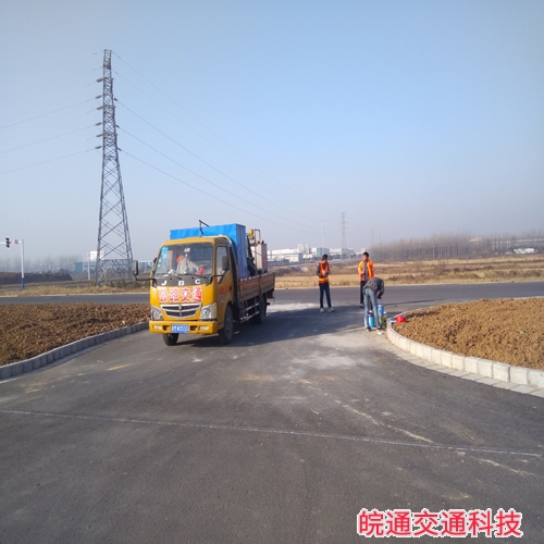 滁州大道道路标线施工