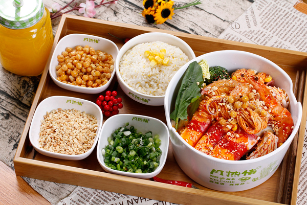 月热情麻辣拌·烫|开店过后，店长突然对我说感觉很后悔...