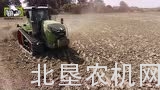 芬特943全履带拖拉机带平地机作业