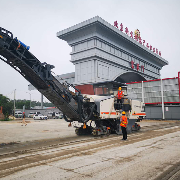 北京新发地水果市场沥青摊铺工程