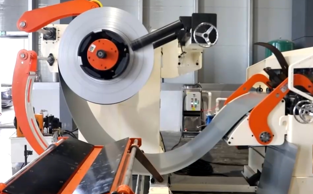 大规模设备更新成效持续显现 激活中国经济发展“强引擎”