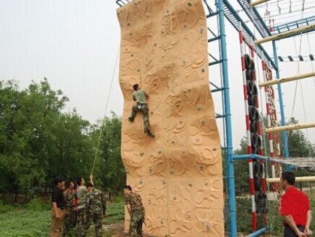 攀岩墙高度
