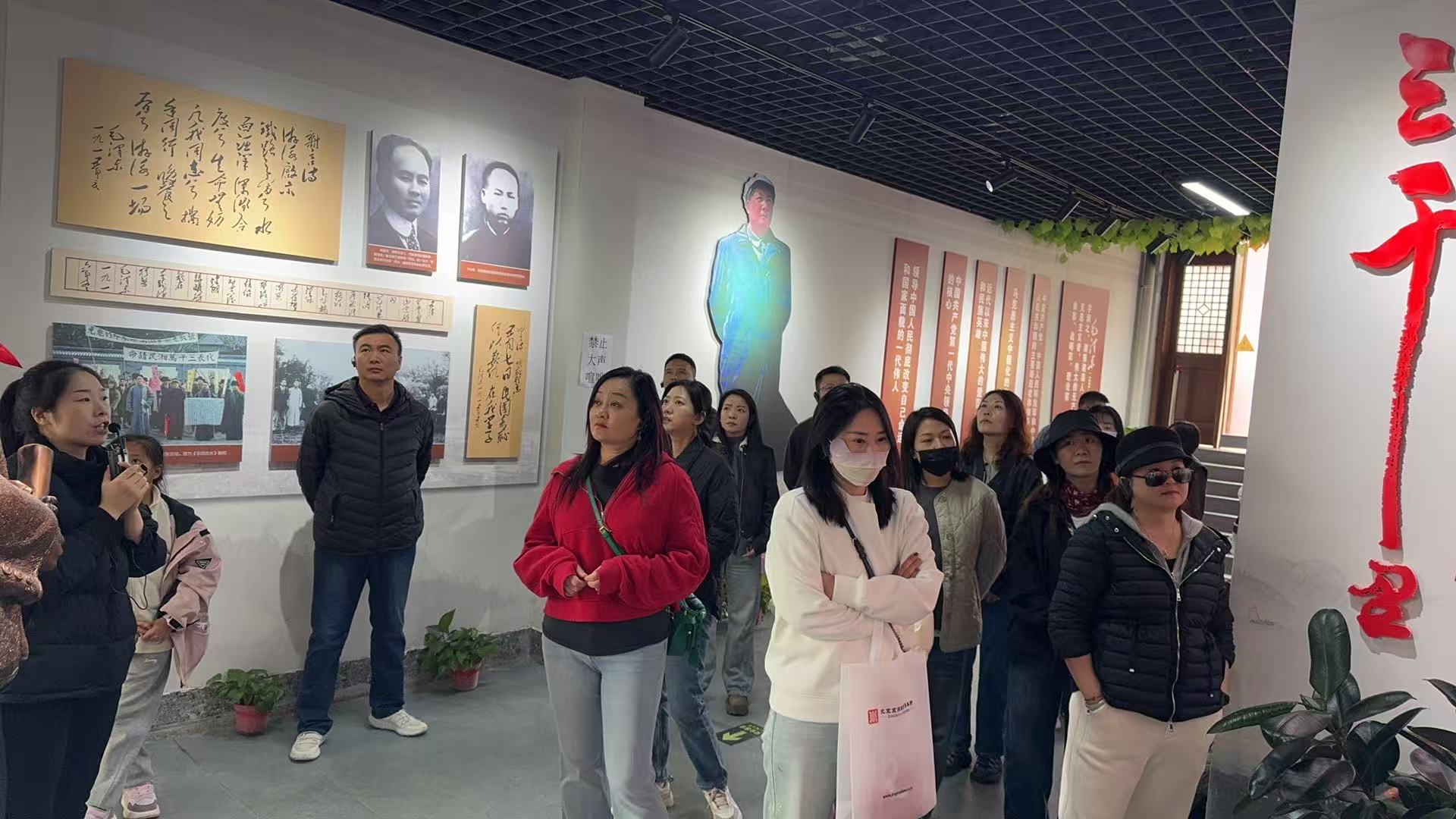 20251029145705_16115.jpg 微信图片_20251027151401_210_13.jpg