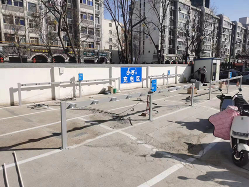 高速服务区充电桩