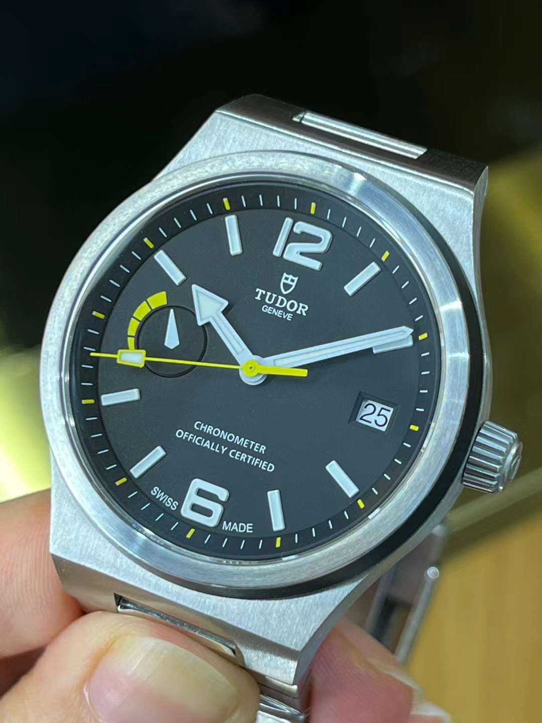 西安典当手表奢侈品 - 帝舵极帜型M91210N-0001自动机械 40mm 男士腕表