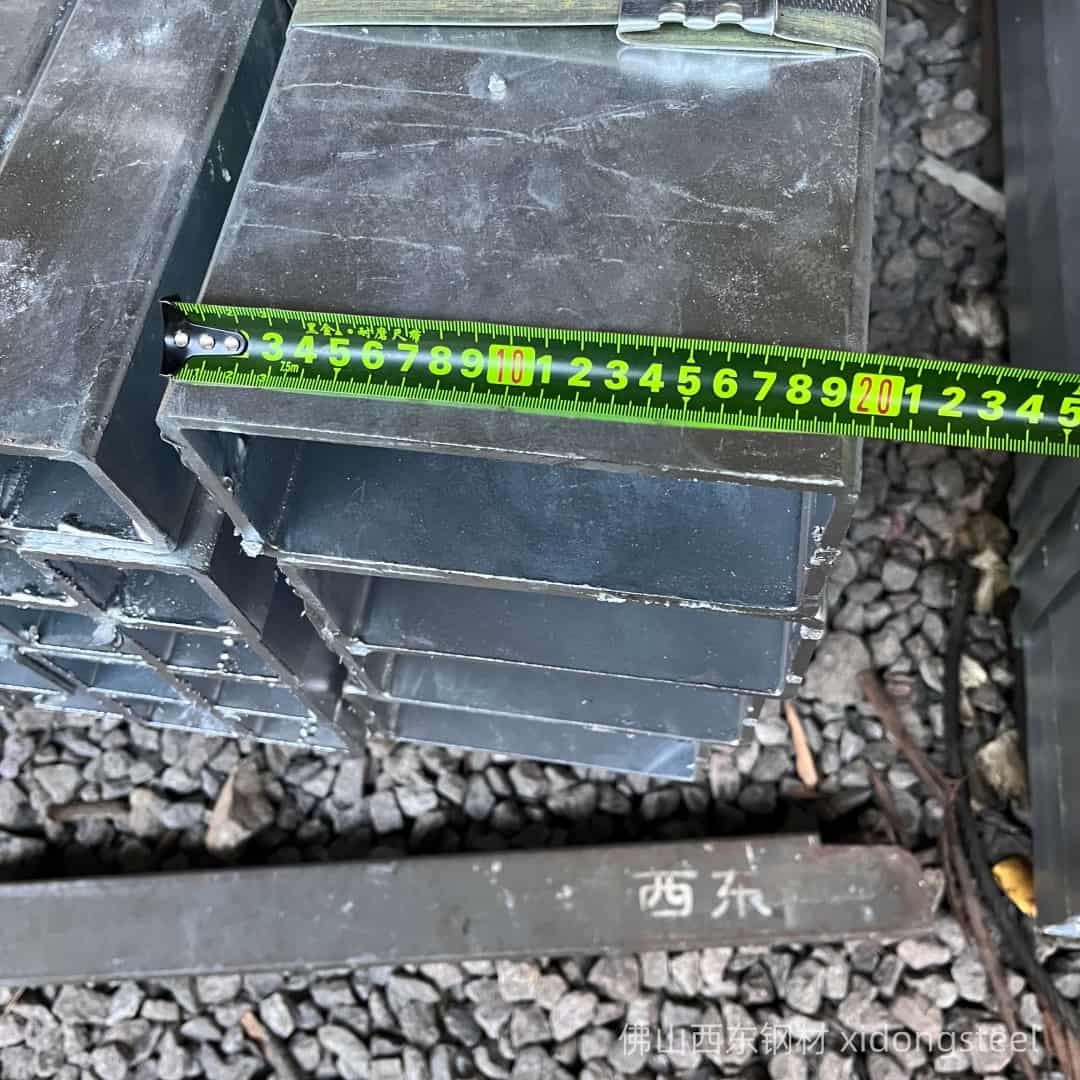 200*100*5方管实物图片